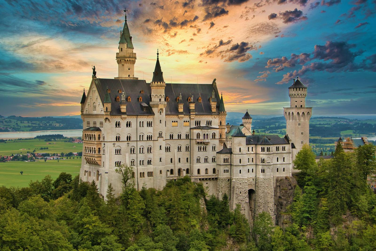 Castelul Neuschwanstein la apus